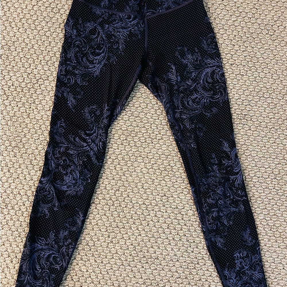 Lulu Lemon Blue Patterned Leggings